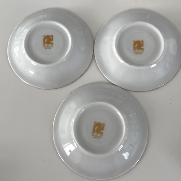 (2/$20) 6 x 24K gold plated tea saucers - Picture 9 of 11